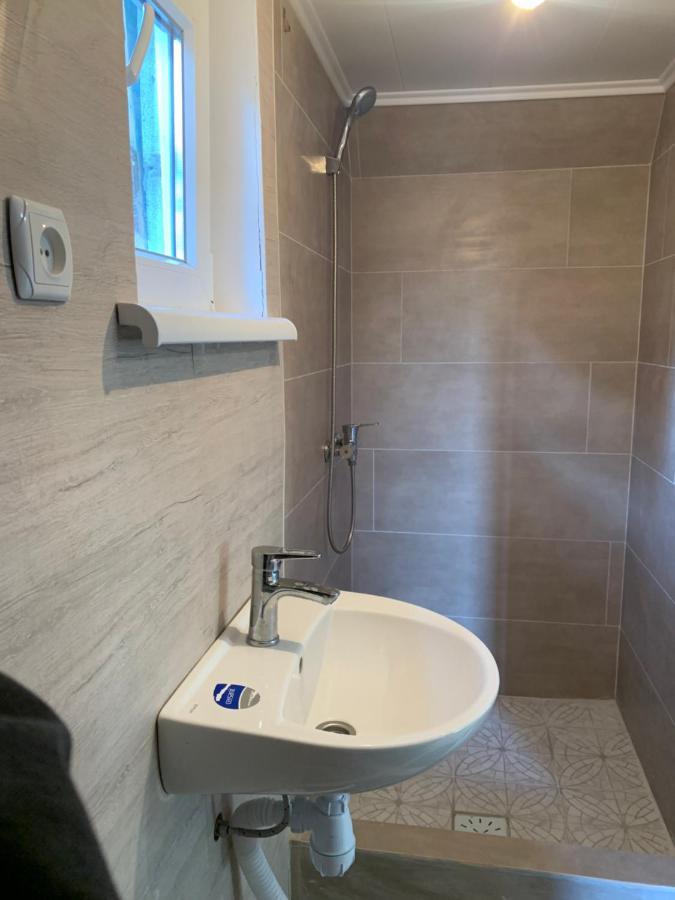 Вуличок Apartment Camenița Exterior foto